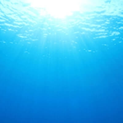 Image of the blue ocean, where our magnesium hydroxide and magnesium oxide come from