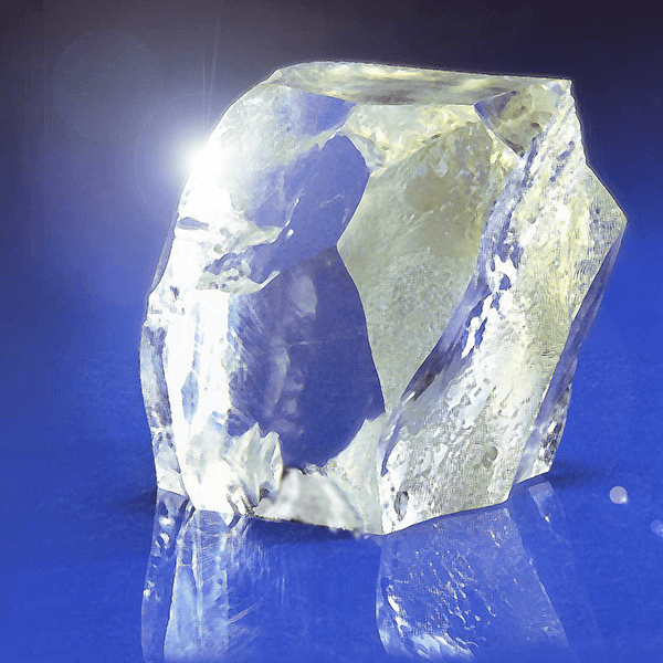 Image of large single-crystal magnesium oxide made by Tateho Chemical